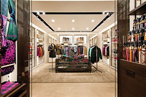 burberry behang|Burberry paragon singapore.